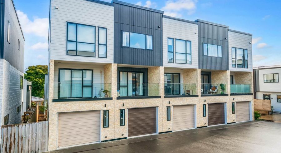  at 16 Fantail Place, Avondale, Auckland City, Auckland