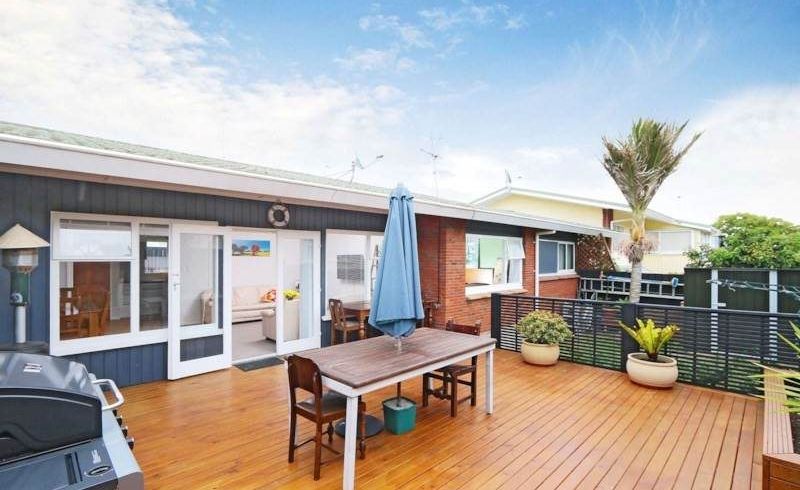  at 2/24 Grassways Avenue, Pakuranga, Manukau City, Auckland