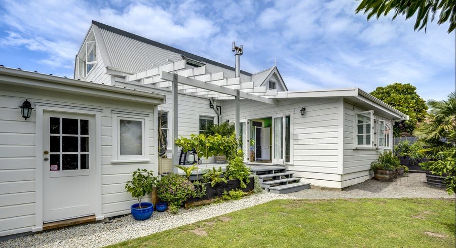  at 3 Terrace Lane, Hospital Hill, Napier, Hawke's Bay