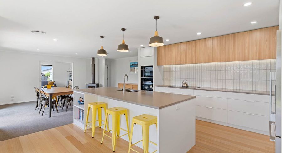  at 5 Drumkeen Place, Rosehill, Papakura