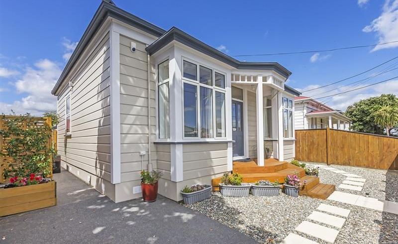  at 10 Queen Street, Petone, Lower Hutt, Wellington