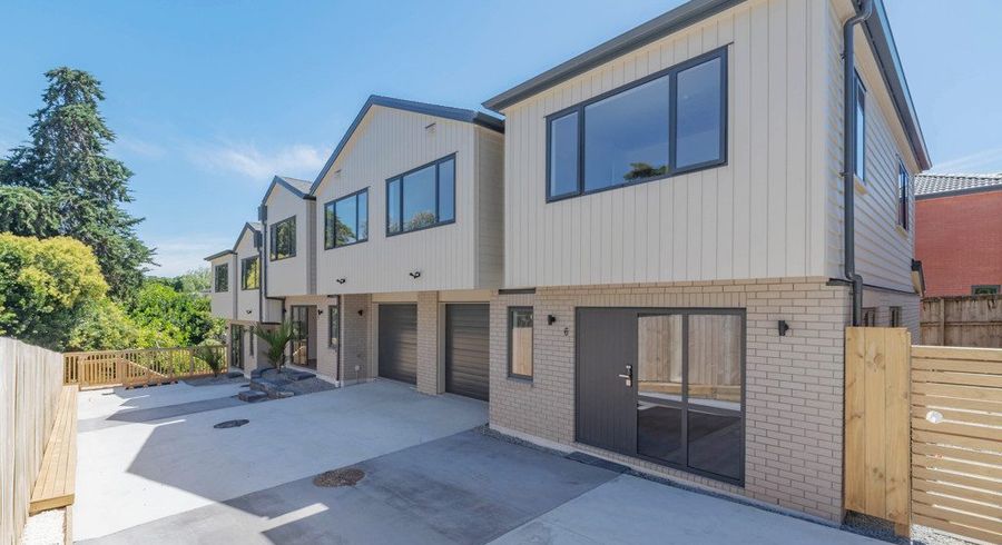  at 19 Earlsworth Road, Mangere, Manukau City, Auckland