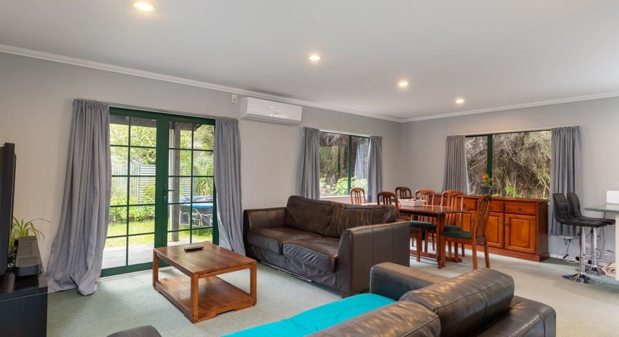  at 12 Hillside Drive, Maoribank, Upper Hutt