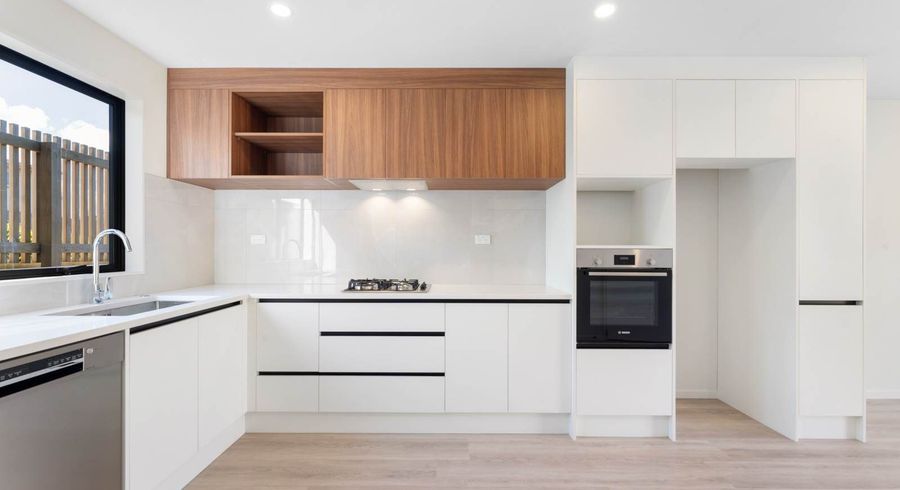  at 4 / 7 Beverly Place, New Lynn, Waitakere City, Auckland