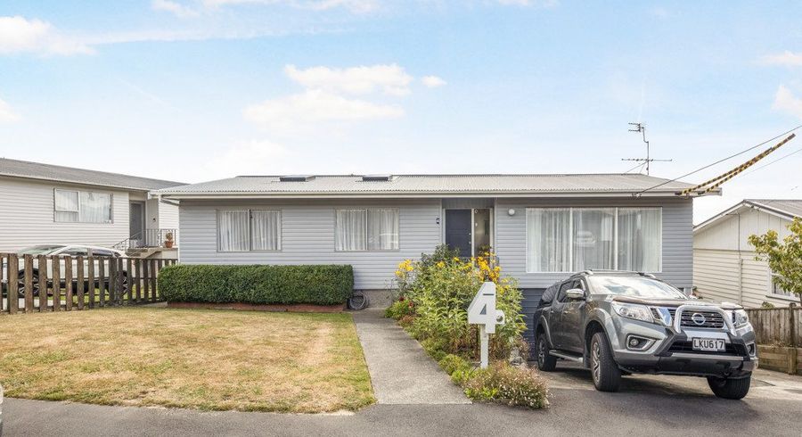  at 4 Kahikatea Grove, Paparangi, Wellington