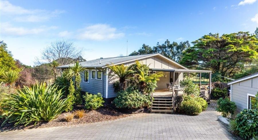  at 233 Caroline Drive, Maunganamu, Taupō