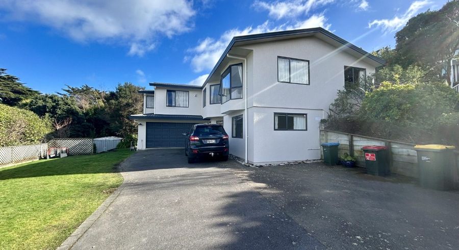  at 26 Saunders Close, Whitby, Porirua, Wellington