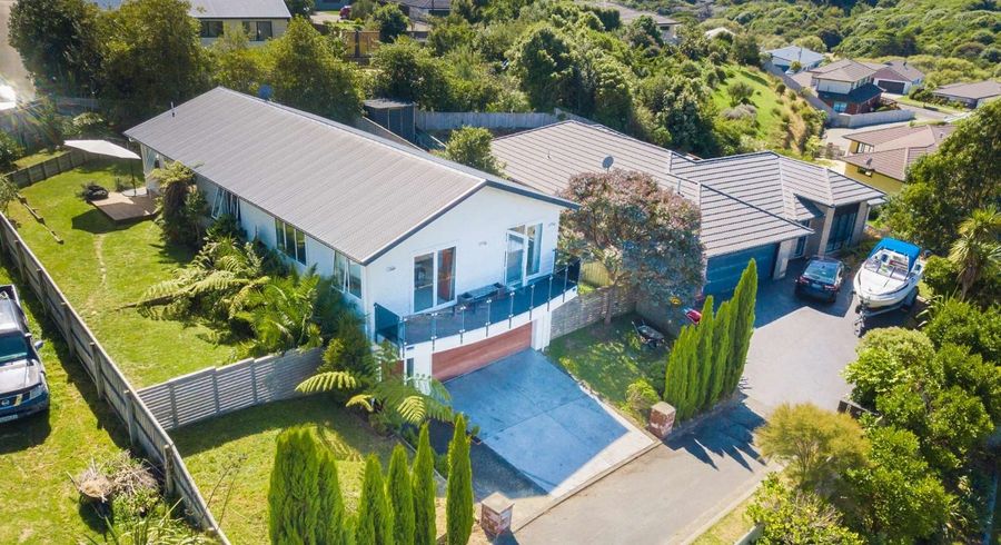  at 43 Tongariro Drive, Aotea, Porirua, Wellington