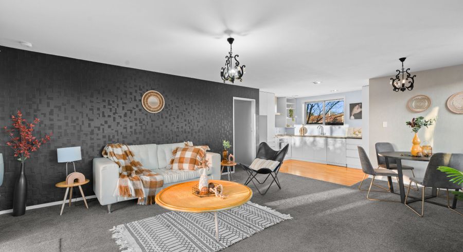  at 2/275 Hendersons Road, Hoon Hay, Christchurch