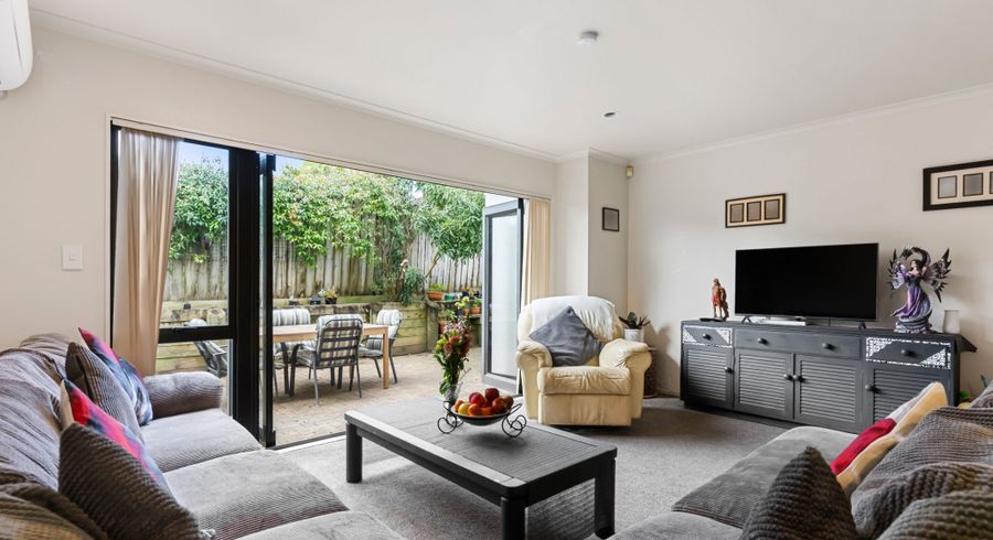  at 3/102 Greenhithe Road, Greenhithe, North Shore City, Auckland