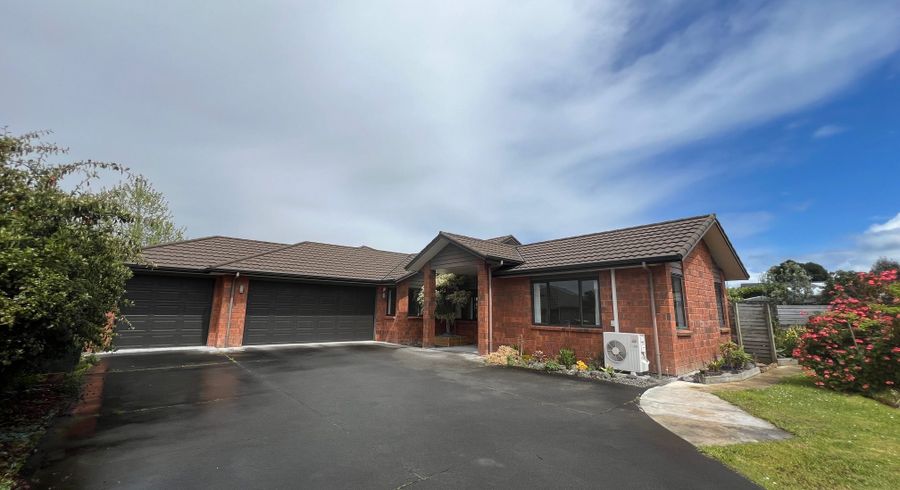  at 70 Te Huia Drive, Flagstaff, Hamilton