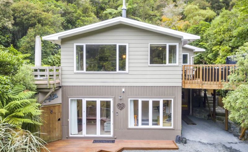  at 59 Elmslie Road, Pinehaven, Upper Hutt