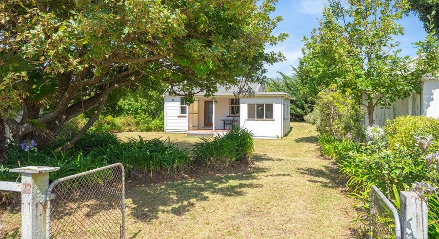  at 22 Hemara Street, Waikanae Beach, Waikanae