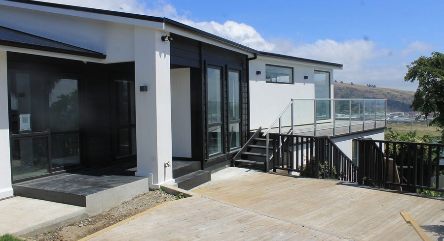  at 90 Cannon Hill Crescent, Mount Pleasant, Christchurch City, Canterbury