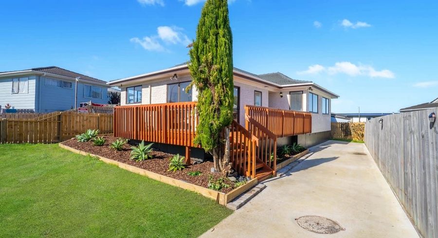  at 9 Massine Place, Randwick Park, Manukau City, Auckland