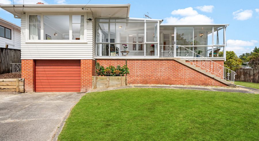  at 17 Endeavour Street, Blockhouse Bay, Auckland