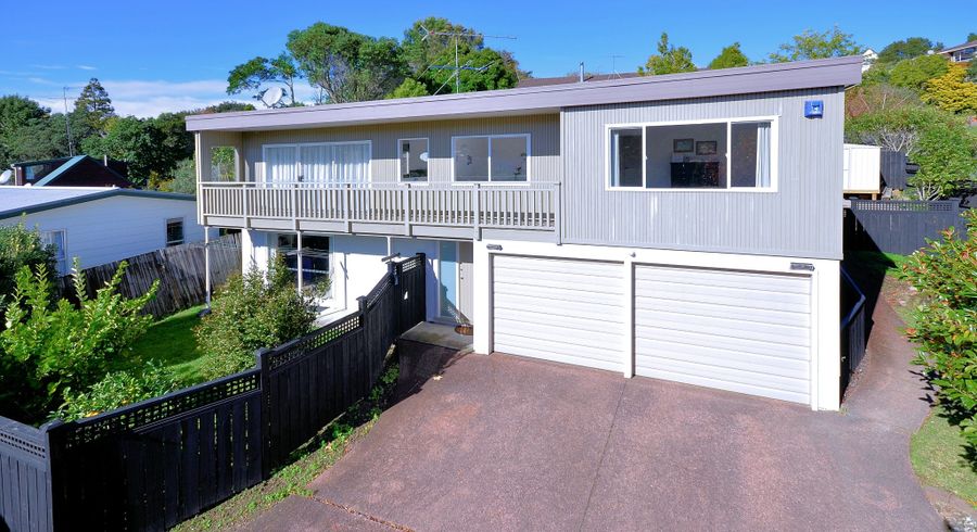  at 17 Fitzwilliam Drive, Torbay, Auckland