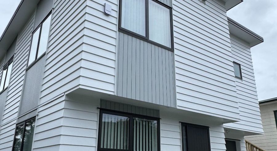  at 6C Millbrook Road, Henderson, Waitakere City, Auckland