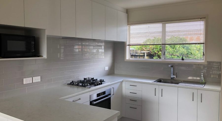  at 1/5 Sylvan Crescent, Te Atatu South, Auckland