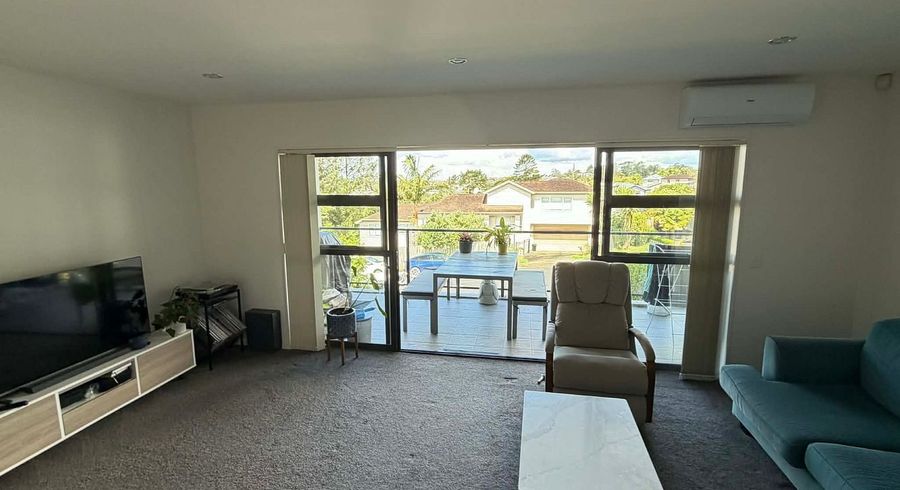  at 4/79 Schnapper Rock Road, Schnapper Rock, North Shore City, Auckland