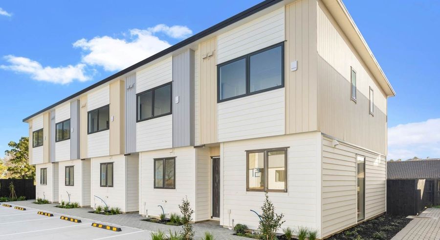  at 3/101 Botany Road, Botany Downs, Auckland