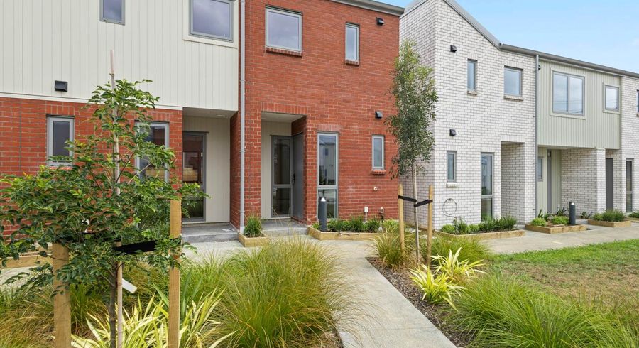  at 27 Te Ara Wai, Mangere East, Manukau City, Auckland