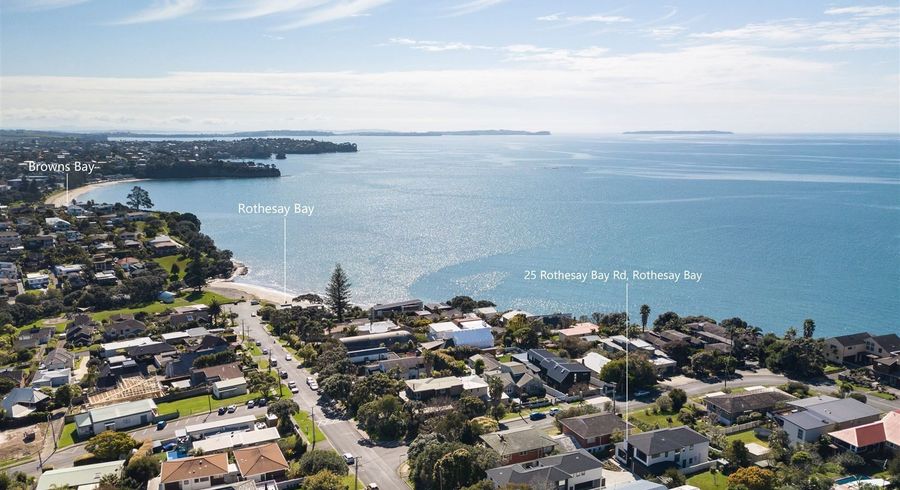  at 25 Rothesay Bay Road, Rothesay Bay, Auckland