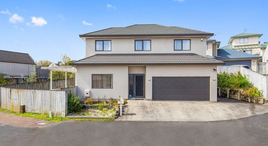  at 12 Paloma Court, Hill Park, Manukau City, Auckland