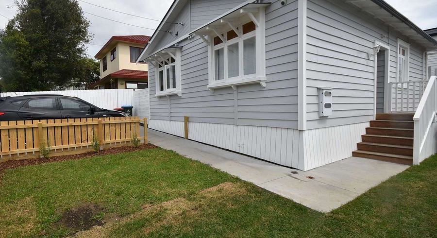  at 10 Myrtle Street, Morningside, Auckland City, Auckland