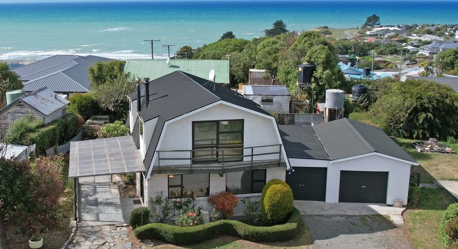  at 17 Burnett Street, Kakanui