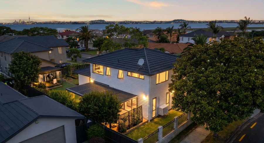  at 2 Tollana Road, Te Atatu Peninsula, Waitakere City, Auckland