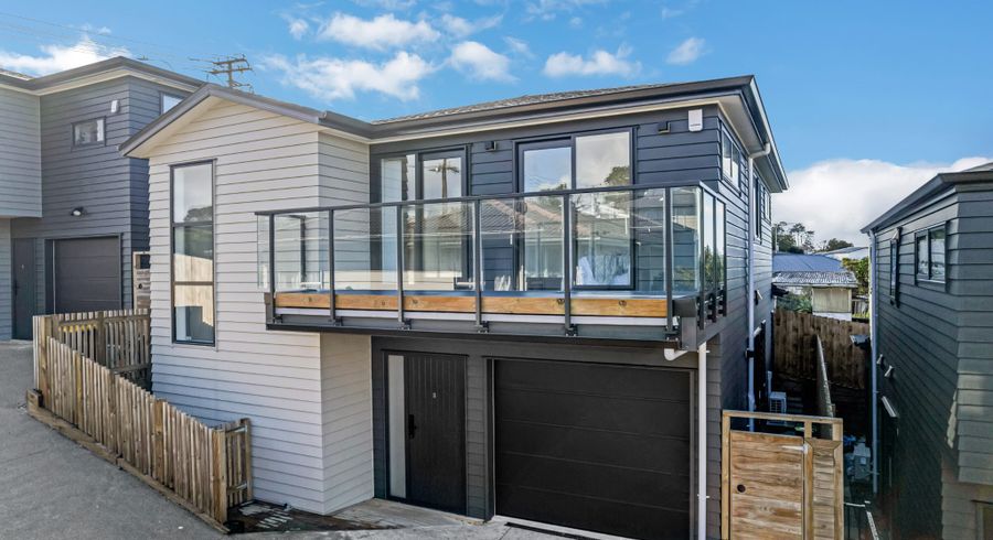  at 295B Sunset Road, Sunnynook, North Shore City, Auckland
