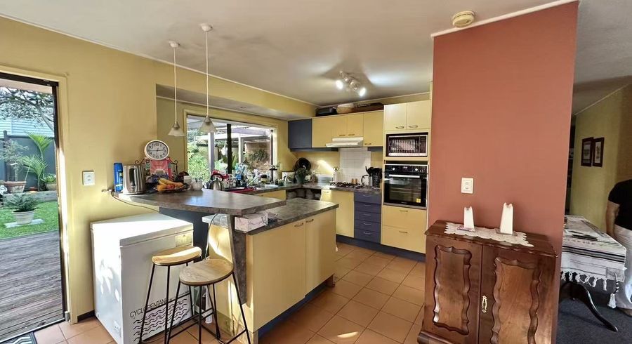  at 9 Loloma Drive, Half Moon Bay, Auckland