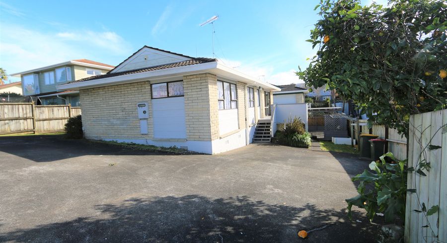  at 2/208 Pakuranga Road, Pakuranga Heights, Auckland