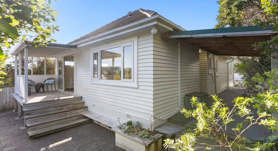 at 16 Lyndfield Lane, Newlands, Wellington, Wellington