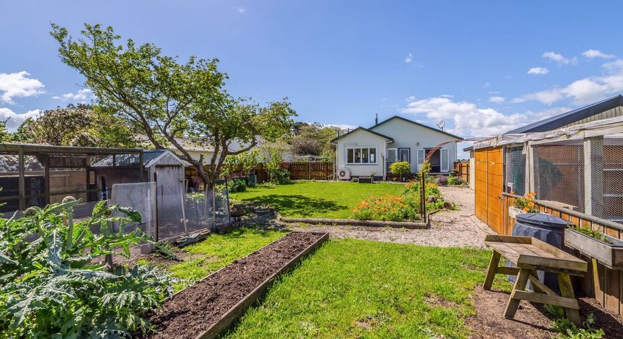  at 6 South Featherston Road, South Featherston, Featherston