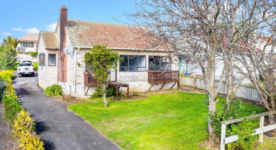  at 52 May Road, Mount Roskill, Auckland