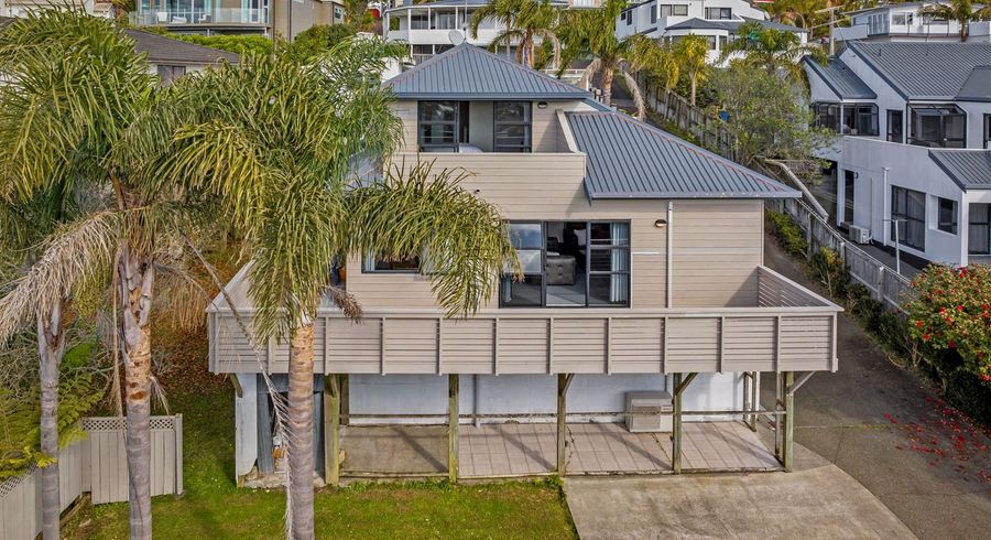  at 11 Mizpah Road, Waiake, Auckland