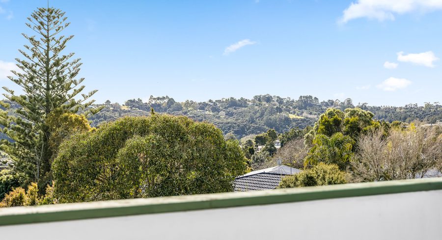  at 1/143 Manuka Road, Glenfield, North Shore City, Auckland