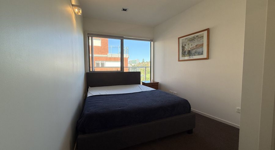  at 302/4 Wagener Place, Mount Albert, Auckland City, Auckland