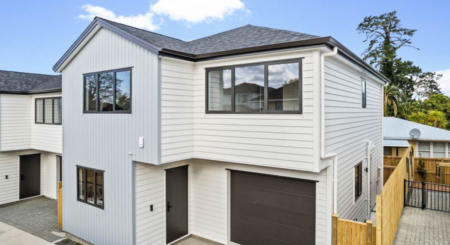  at 8C Ayrton Street, Te Atatu South, Waitakere City, Auckland
