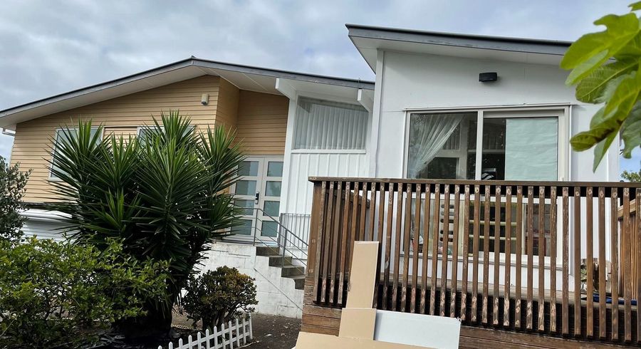  at 1/12 De Thiery Place, Pakuranga Heights, Manukau