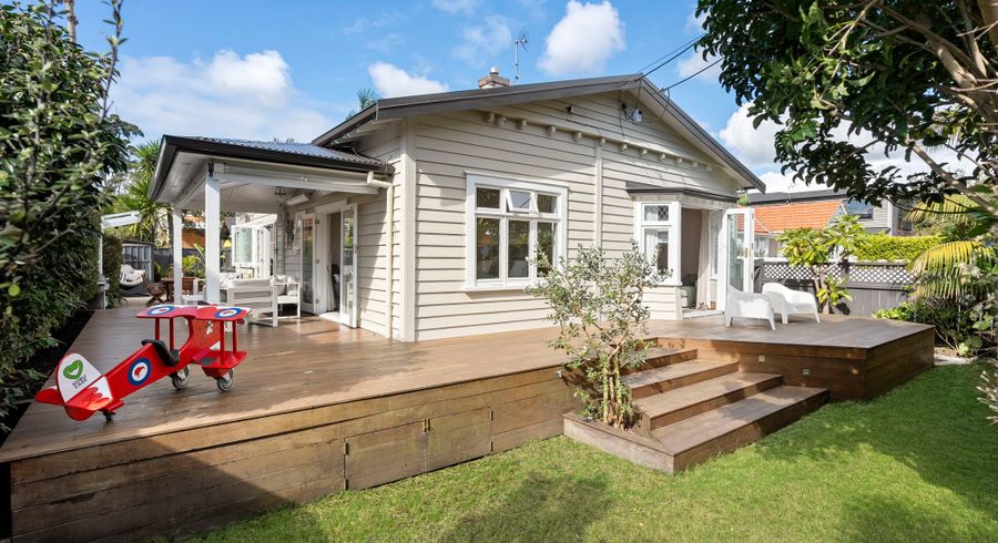  at 24 Queensway, Three Kings, Auckland City, Auckland