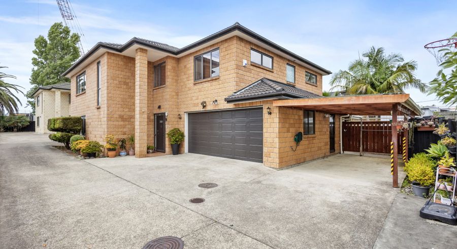  at 305 Albany Highway, Rosedale, Auckland