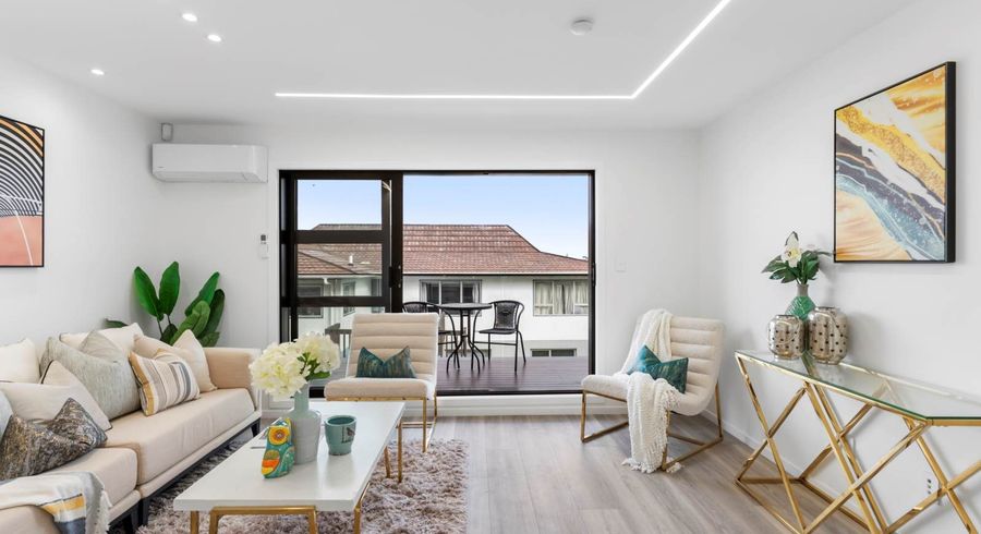  at 789D East Coast Road, Browns Bay, North Shore City, Auckland