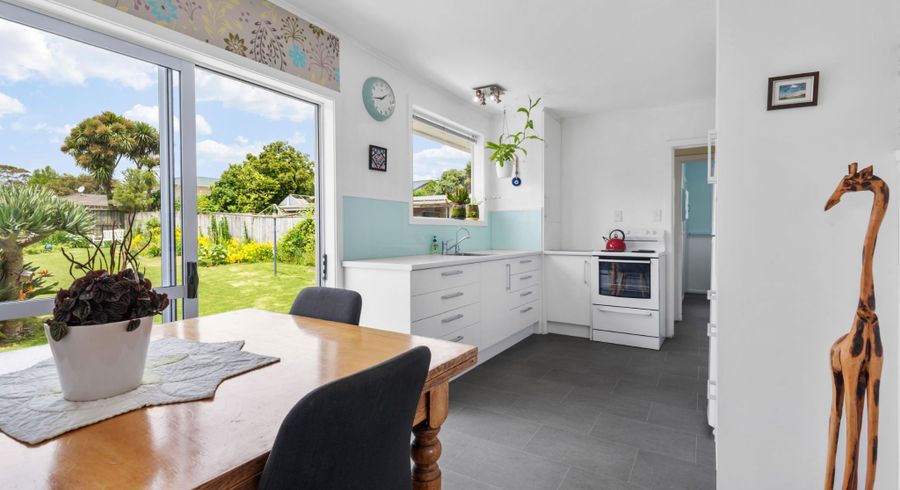  at 12 Alan Avenue, Henderson, Waitakere City, Auckland