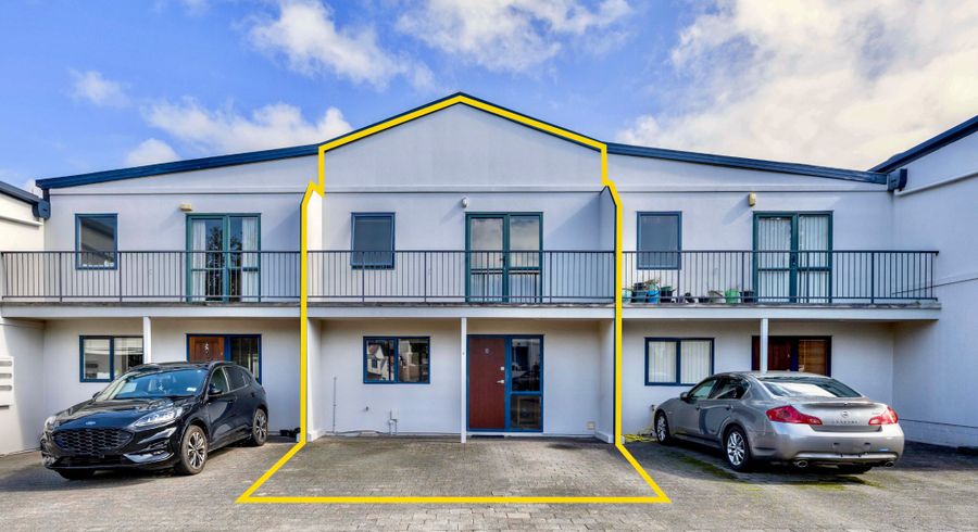 at 4/71 Fernhill Way, Oteha, North Shore City, Auckland