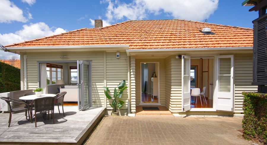  at 52 Konini Road, Greenlane, Auckland