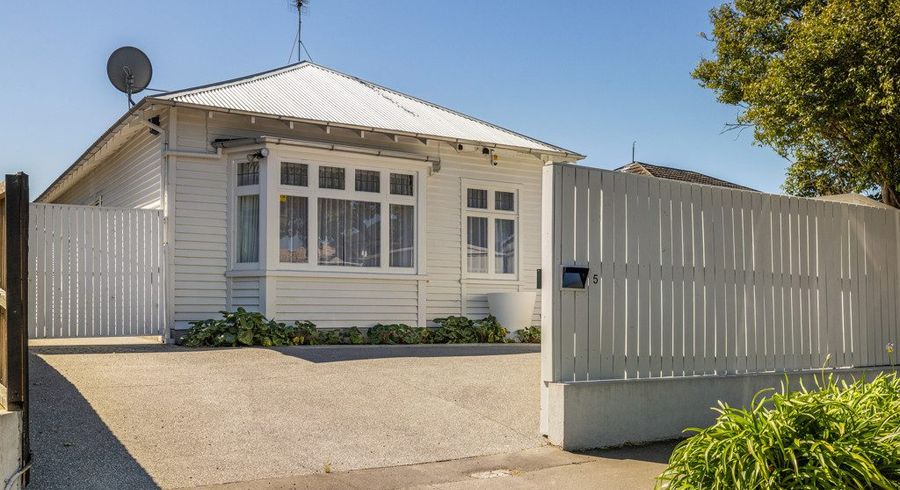  at 5 Aikmans Road, Merivale, Christchurch