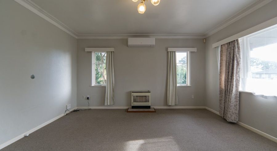  at 33 Fox Street, Hamilton East, Hamilton